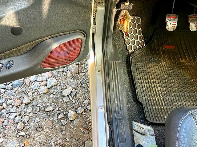 Серый ВАЗ 2115 Самара, объемом двигателя 1.5 л и пробегом 230 тыс. км за 2300 $, фото 1 на Automoto.ua