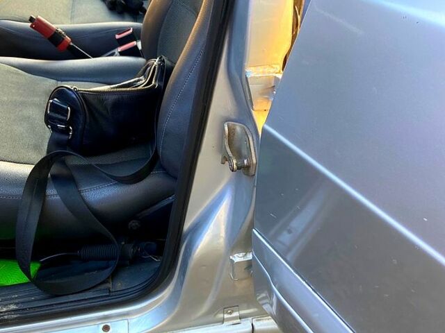 Серый ВАЗ 2115 Самара, объемом двигателя 1.5 л и пробегом 230 тыс. км за 2300 $, фото 5 на Automoto.ua