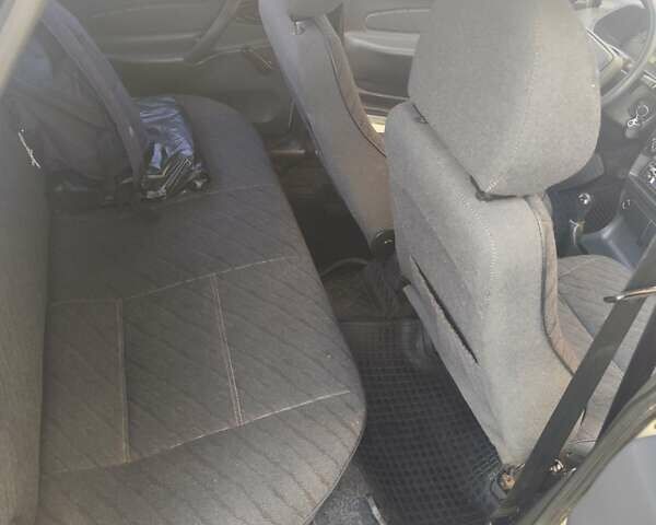 Серый ВАЗ 2115 Самара, объемом двигателя 1.5 л и пробегом 184 тыс. км за 750 $, фото 1 на Automoto.ua