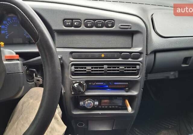 Серый ВАЗ 2115 Самара, объемом двигателя 1.5 л и пробегом 232 тыс. км за 1700 $, фото 12 на Automoto.ua