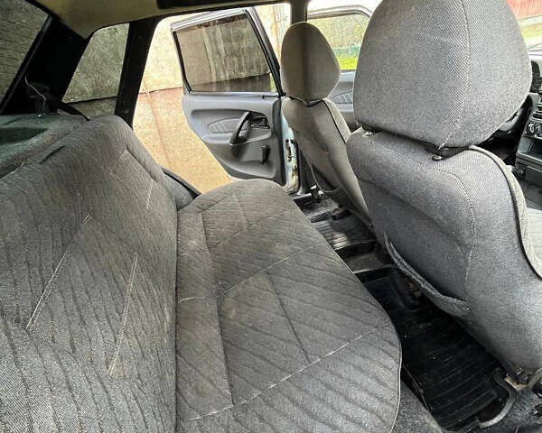 Серый ВАЗ 2115 Самара, объемом двигателя 1.5 л и пробегом 220 тыс. км за 1500 $, фото 2 на Automoto.ua