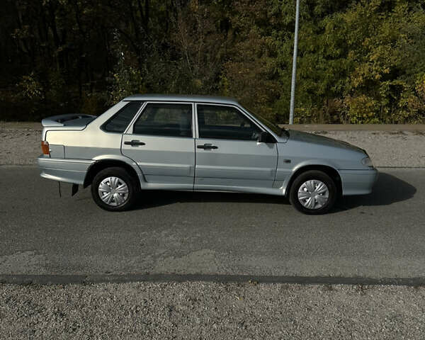 ВАЗ 2115 Самара 2004 у Дніпро (Дніпропетровську) на Automoto.ua Сірий ВАЗ 2115 Самара, об'ємом двигуна 1.5 л та пробігом 189 тис. км за 2000 $, фото 1 на Automoto.ua