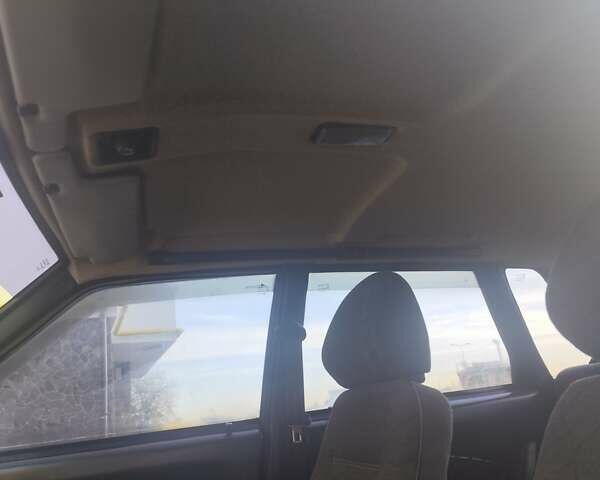 Серый ВАЗ 2115 Самара, объемом двигателя 1.5 л и пробегом 184 тыс. км за 750 $, фото 3 на Automoto.ua