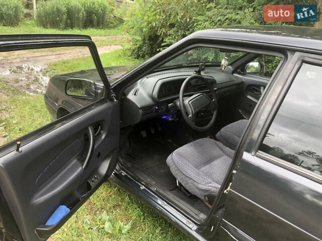 Серый ВАЗ 2115 Самара, объемом двигателя 1.5 л и пробегом 180 тыс. км за 1850 $, фото 2 на Automoto.ua