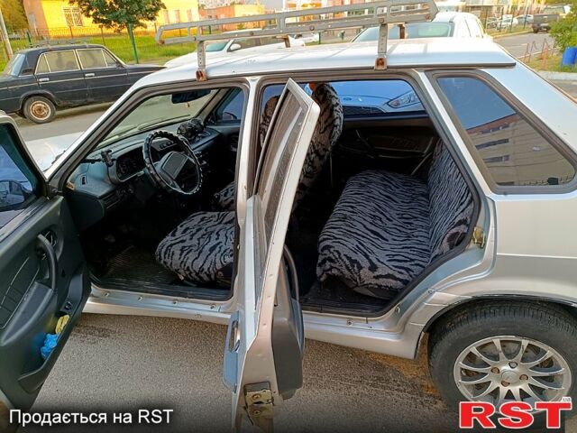 Серый ВАЗ 2115 Самара, объемом двигателя 1.5 л и пробегом 130 тыс. км за 800 $, фото 1 на Automoto.ua