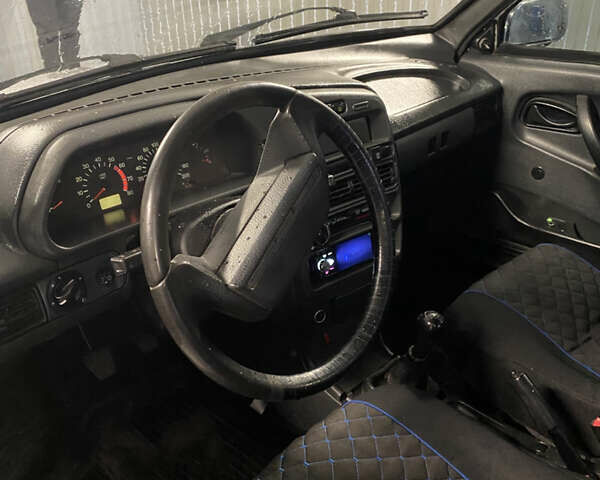 Серый ВАЗ 2115 Самара, объемом двигателя 1.5 л и пробегом 350 тыс. км за 1600 $, фото 5 на Automoto.ua