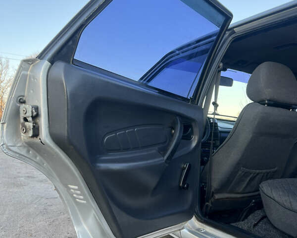 Серый ВАЗ 2115 Самара, объемом двигателя 1.5 л и пробегом 188 тыс. км за 1950 $, фото 10 на Automoto.ua