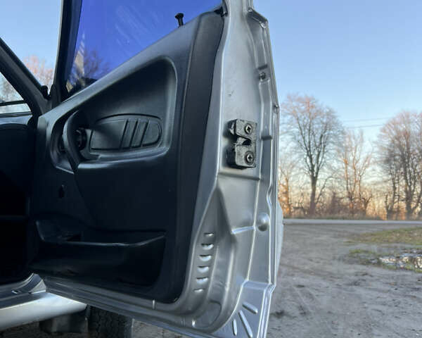 Серый ВАЗ 2115 Самара, объемом двигателя 1.5 л и пробегом 188 тыс. км за 1950 $, фото 9 на Automoto.ua