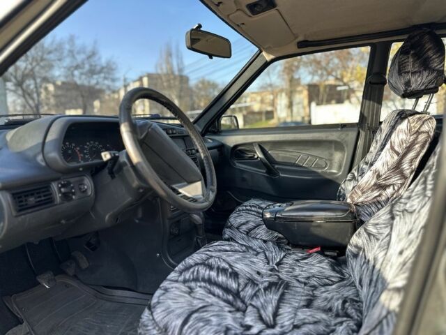 Серый ВАЗ 2115 Самара, объемом двигателя 1.5 л и пробегом 150 тыс. км за 1800 $, фото 5 на Automoto.ua