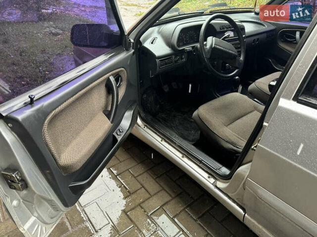 Сірий ВАЗ 2115 Самара, об'ємом двигуна 1.5 л та пробігом 180 тис. км за 1800 $, фото 3 на Automoto.ua