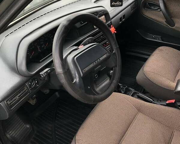 Серый ВАЗ 2115 Самара, объемом двигателя 1.5 л и пробегом 140 тыс. км за 2150 $, фото 6 на Automoto.ua