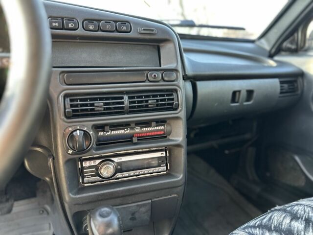 Серый ВАЗ 2115 Самара, объемом двигателя 1.5 л и пробегом 150 тыс. км за 1800 $, фото 6 на Automoto.ua