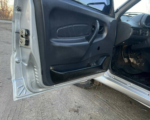 Серый ВАЗ 2115 Самара, объемом двигателя 1.5 л и пробегом 188 тыс. км за 1950 $, фото 11 на Automoto.ua