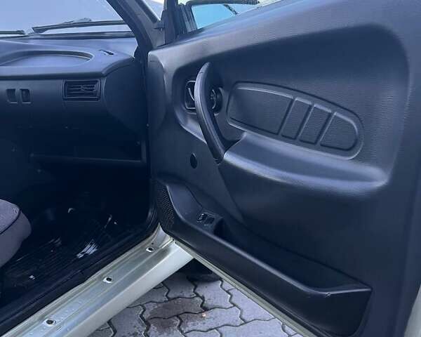 Сірий ВАЗ 2115 Самара, об'ємом двигуна 1.5 л та пробігом 77 тис. км за 1999 $, фото 9 на Automoto.ua