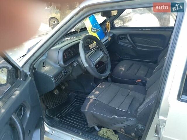 Серый ВАЗ 2115 Самара, объемом двигателя 1.5 л и пробегом 410 тыс. км за 1200 $, фото 4 на Automoto.ua