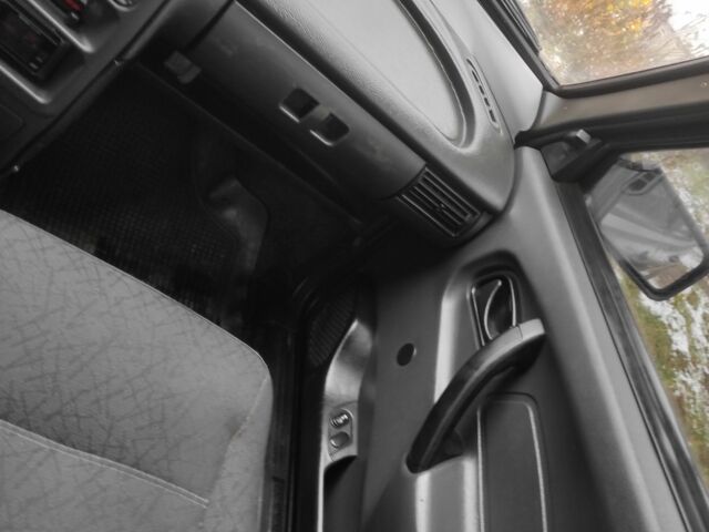 Серый ВАЗ 2115 Самара, объемом двигателя 1.5 л и пробегом 190 тыс. км за 1100 $, фото 7 на Automoto.ua