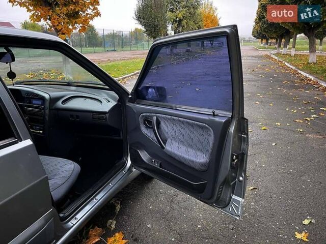 Серый ВАЗ 2115 Самара, объемом двигателя 1.5 л и пробегом 300 тыс. км за 1450 $, фото 9 на Automoto.ua