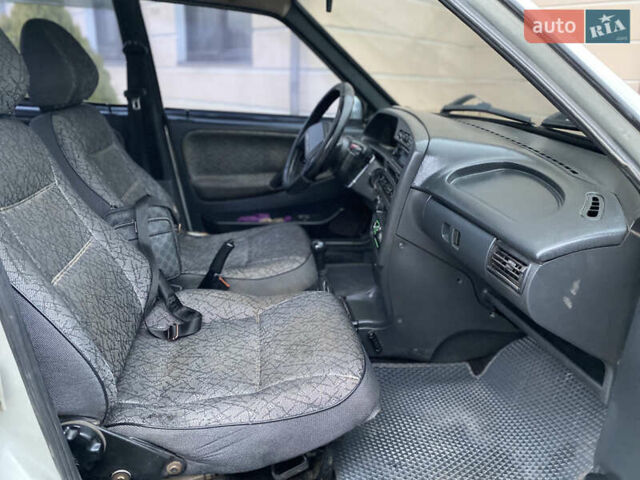 Серый ВАЗ 2115 Самара, объемом двигателя 1.5 л и пробегом 199 тыс. км за 1850 $, фото 43 на Automoto.ua