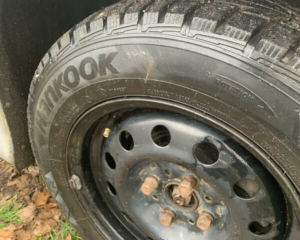 Сірий ВАЗ 2115 Самара, об'ємом двигуна 1.6 л та пробігом 210 тис. км за 1250 $, фото 9 на Automoto.ua