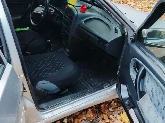 ВАЗ 2115 Самара 2006 в Кривом Роге на Automoto.ua Серый ВАЗ 2115 Самара, объемом двигателя 1.5 л и пробегом 250 тыс. км за 1200 $, фото 3 на Automoto.ua