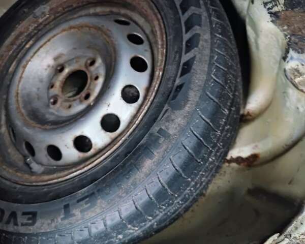 Сірий ВАЗ 2115 Самара, об'ємом двигуна 1.6 л та пробігом 233 тис. км за 1700 $, фото 12 на Automoto.ua