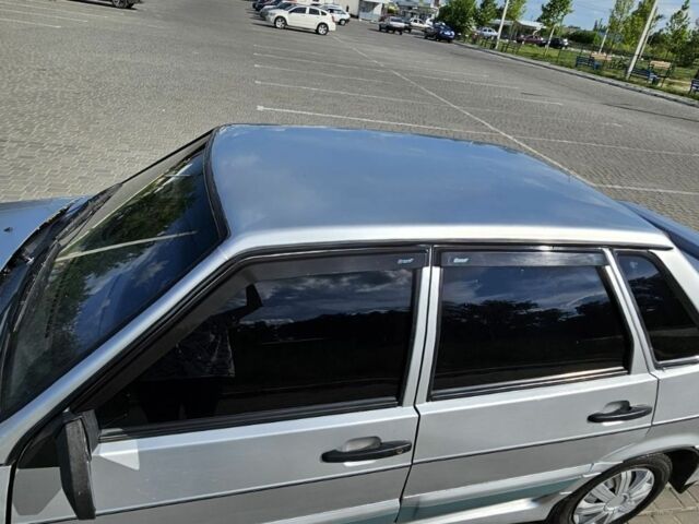 Серый ВАЗ 2115 Самара, объемом двигателя 1.5 л и пробегом 250 тыс. км за 1950 $, фото 7 на Automoto.ua