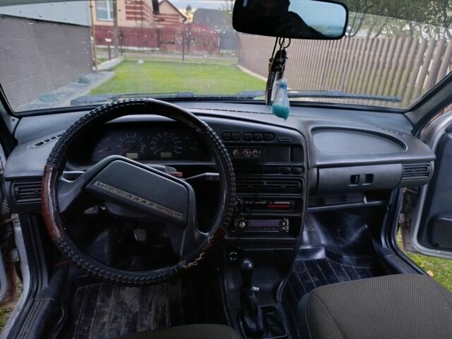 Сірий ВАЗ 2115 Самара, об'ємом двигуна 1.6 л та пробігом 98 тис. км за 1905 $, фото 6 на Automoto.ua