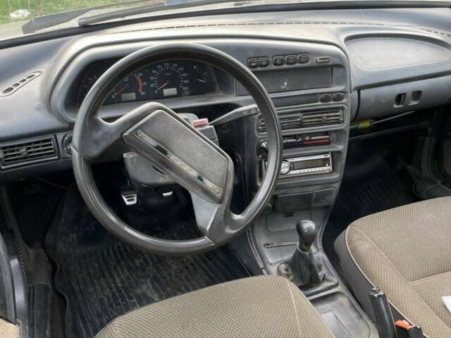 Серый ВАЗ 2115 Самара, объемом двигателя 1.6 л и пробегом 200 тыс. км за 1100 $, фото 4 на Automoto.ua