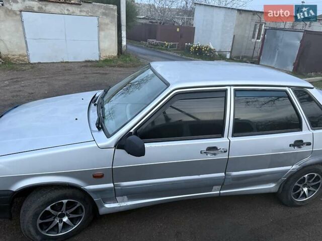 Серый ВАЗ 2115 Самара, объемом двигателя 1.5 л и пробегом 190 тыс. км за 1700 $, фото 2 на Automoto.ua