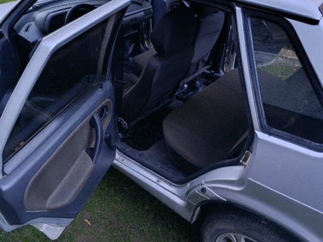 Сірий ВАЗ 2115 Самара, об'ємом двигуна 1.6 л та пробігом 98 тис. км за 1905 $, фото 12 на Automoto.ua