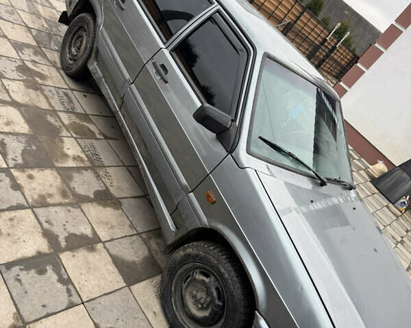 Серый ВАЗ 2115 Самара, объемом двигателя 1.5 л и пробегом 210 тыс. км за 1350 $, фото 1 на Automoto.ua