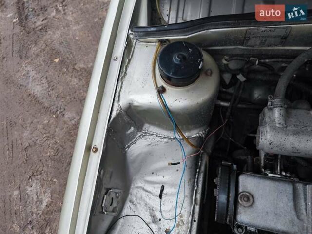 Сірий ВАЗ 2115 Самара, об'ємом двигуна 1.6 л та пробігом 233 тис. км за 1700 $, фото 14 на Automoto.ua