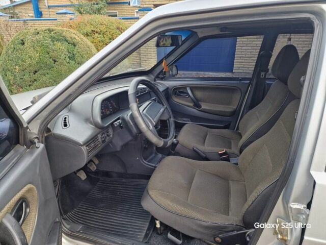 Серый ВАЗ 2115 Самара, объемом двигателя 1.5 л и пробегом 170 тыс. км за 1890 $, фото 14 на Automoto.ua