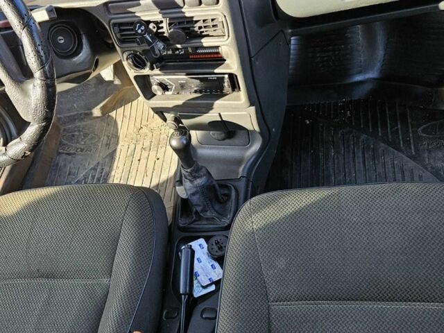 Серый ВАЗ 2115 Самара, объемом двигателя 1.5 л и пробегом 250 тыс. км за 1950 $, фото 5 на Automoto.ua