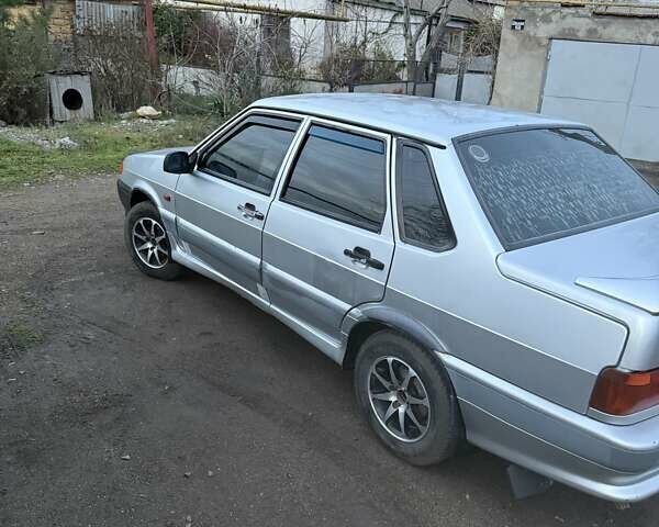 Серый ВАЗ 2115 Самара, объемом двигателя 1.5 л и пробегом 190 тыс. км за 1700 $, фото 4 на Automoto.ua