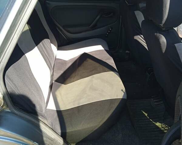 Серый ВАЗ 2115 Самара, объемом двигателя 1.5 л и пробегом 300 тыс. км за 1800 $, фото 7 на Automoto.ua