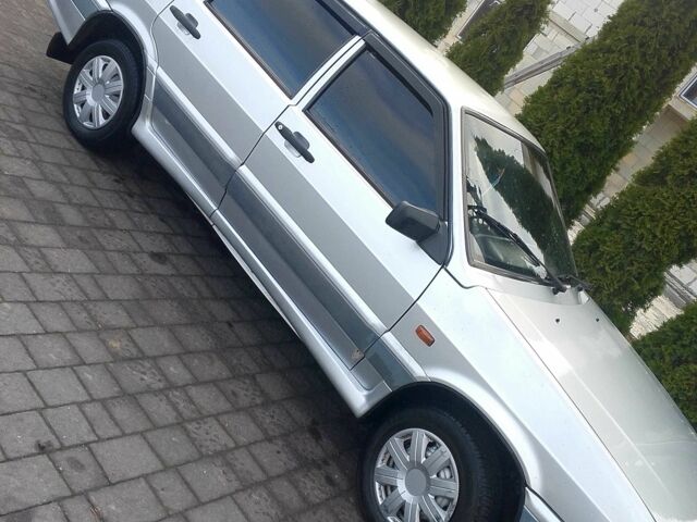 Серый ВАЗ 2115 Самара, объемом двигателя 1.5 л и пробегом 1000 тыс. км за 1650 $, фото 5 на Automoto.ua