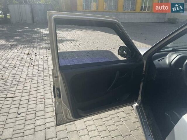 Серый ВАЗ 2115 Самара, объемом двигателя 1.5 л и пробегом 216 тыс. км за 2600 $, фото 7 на Automoto.ua