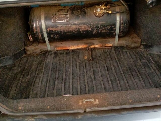 Серый ВАЗ 2115 Самара, объемом двигателя 1.6 л и пробегом 187 тыс. км за 2600 $, фото 6 на Automoto.ua