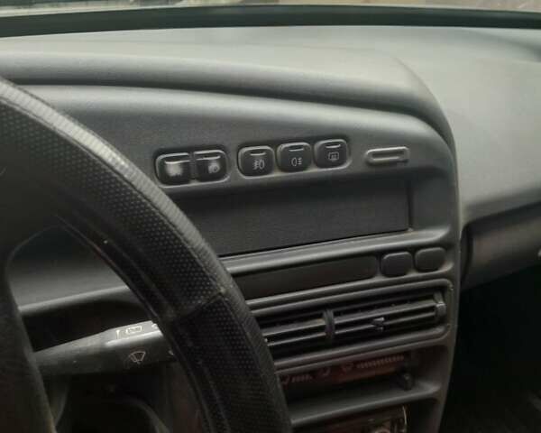 Серый ВАЗ 2115 Самара, объемом двигателя 1.6 л и пробегом 200 тыс. км за 1800 $, фото 7 на Automoto.ua