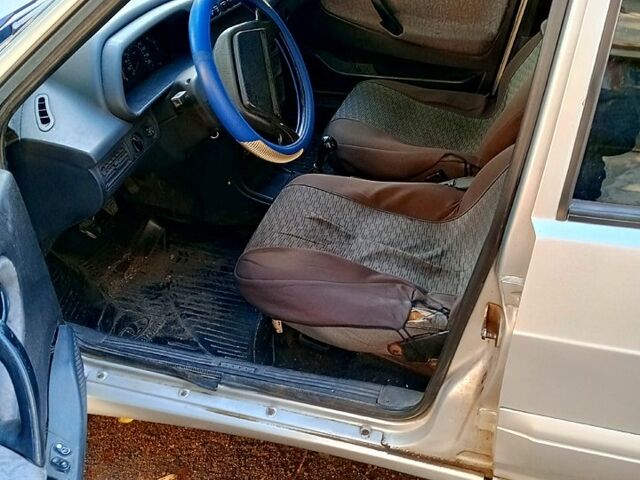 Серый ВАЗ 2115 Самара, объемом двигателя 1.6 л и пробегом 150 тыс. км за 1700 $, фото 3 на Automoto.ua