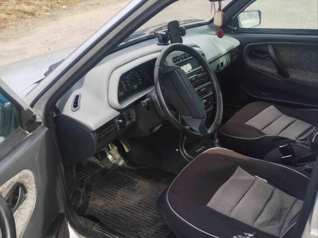 Серый ВАЗ 2115 Самара, объемом двигателя 1.6 л и пробегом 174 тыс. км за 2000 $, фото 5 на Automoto.ua