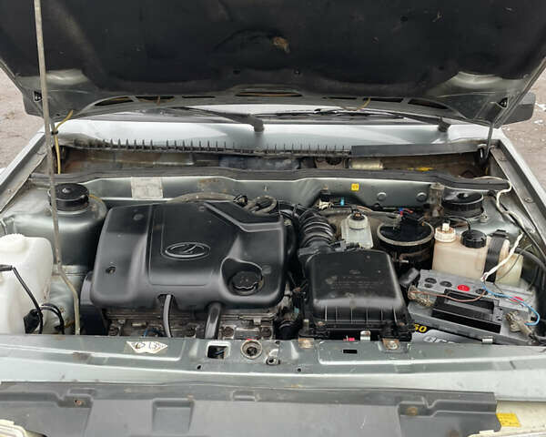 Серый ВАЗ 2115 Самара, объемом двигателя 1.6 л и пробегом 220 тыс. км за 2200 $, фото 8 на Automoto.ua