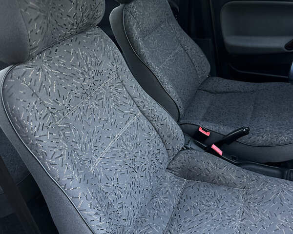 Серый ВАЗ 2115 Самара, объемом двигателя 1.6 л и пробегом 102 тыс. км за 2700 $, фото 18 на Automoto.ua