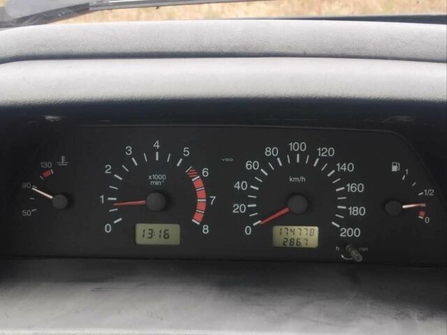 Серый ВАЗ 2115 Самара, объемом двигателя 1.6 л и пробегом 174 тыс. км за 2000 $, фото 6 на Automoto.ua