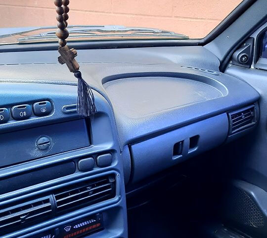 Серый ВАЗ 2115 Самара, объемом двигателя 1.6 л и пробегом 136 тыс. км за 2800 $, фото 4 на Automoto.ua