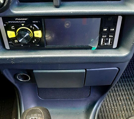 Серый ВАЗ 2115 Самара, объемом двигателя 1.6 л и пробегом 136 тыс. км за 2800 $, фото 6 на Automoto.ua