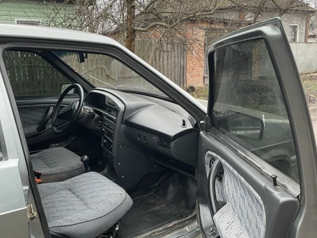 Серый ВАЗ 2115 Самара, объемом двигателя 1.6 л и пробегом 220 тыс. км за 1950 $, фото 6 на Automoto.ua