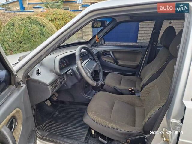 Серый ВАЗ 2115 Самара, объемом двигателя 1.6 л и пробегом 170 тыс. км за 2150 $, фото 4 на Automoto.ua