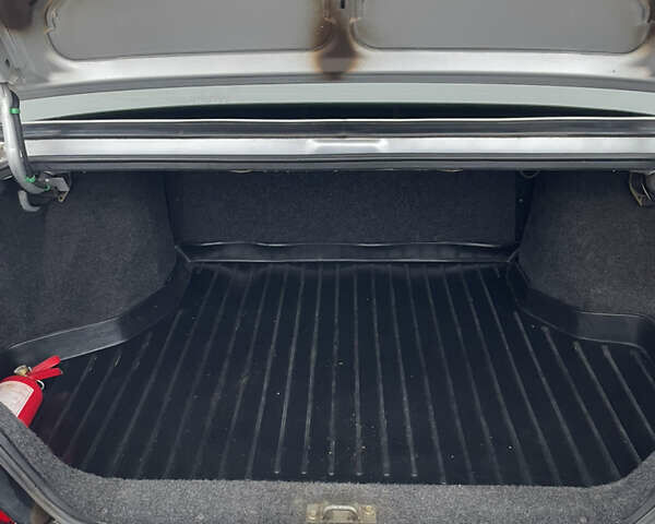 Серый ВАЗ 2115 Самара, объемом двигателя 1.6 л и пробегом 42 тыс. км за 1950 $, фото 7 на Automoto.ua